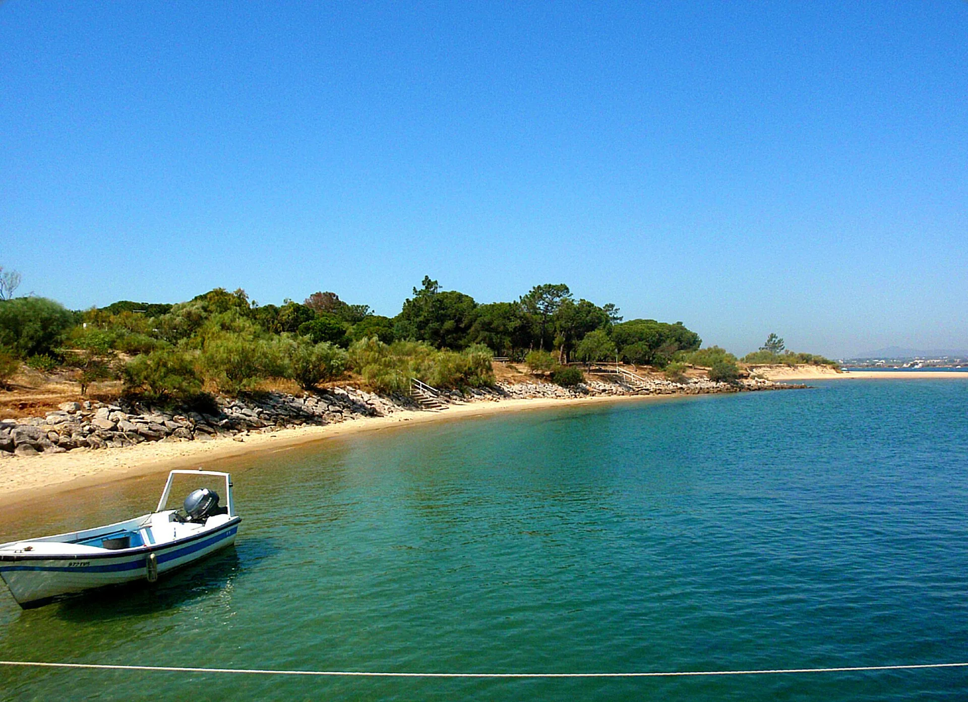 L'île de Tavira : la plage de sable à quelques minutes en bateau